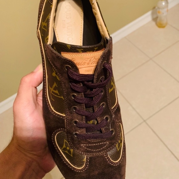 Louis Vuitton Sneakers Size 8 - Picture 2 of 13